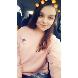 Meet your Posher, Danielle
